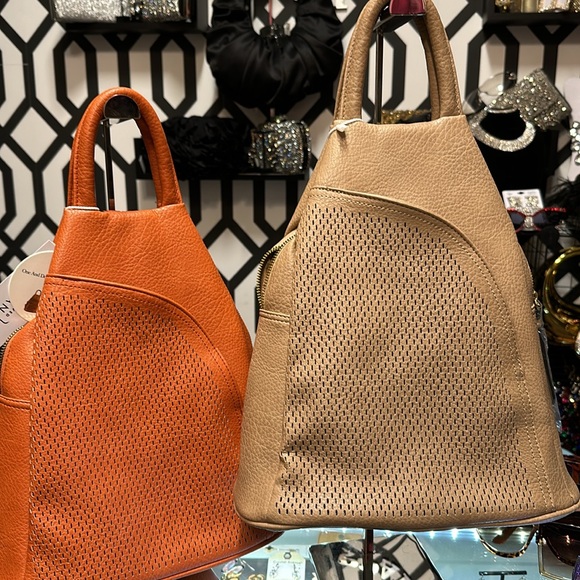 One And Double Strap Backpack material vegan by Metro Muse - Picture 10 of 14